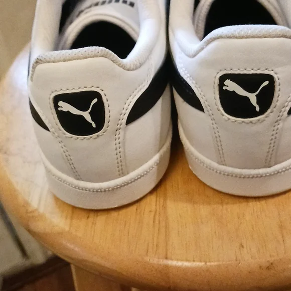 Puma Sneakers sz 9.5 men's - Picture 2 of 6